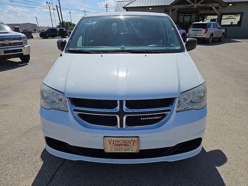 Used 2016 Dodge Grand Caravan SE w/ Quick Order Package 29E SE FWD image 12