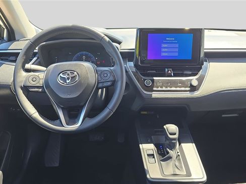 Used 2026 Toyota Corolla Cross LE FWD image 9