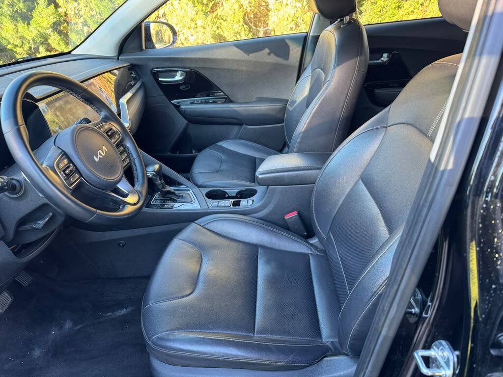 Used 2022 Kia Niro EX Premium FWD image 9