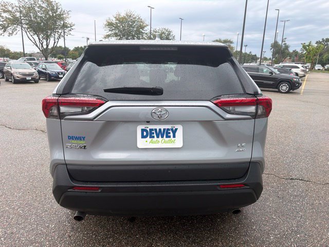 Used 2025 Toyota RAV4 LE AWD/4WD image 4