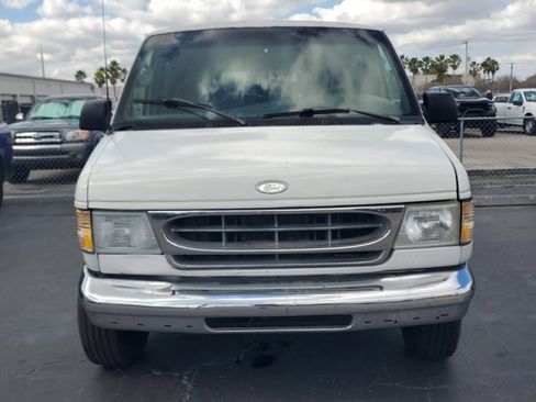 Used 2002 Ford E-350 and Econoline 350 XL image 2