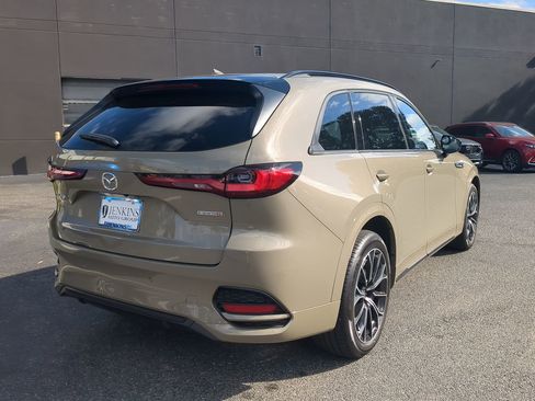 Certified 2025 MAZDA CX-70 3.3 Turbo S w/ Premium Package image 3