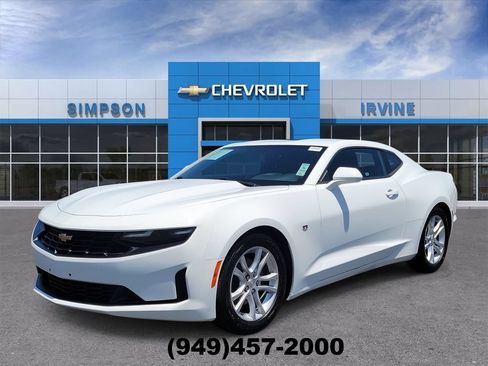 Used 2020 Chevrolet Camaro LS RWD image 4