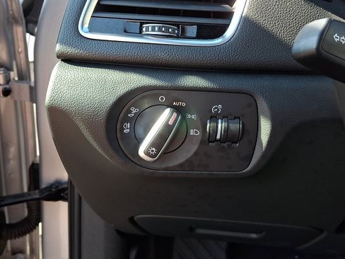 Used 2018 Audi Q3 2.0T Premium Plus w/ Premium Plus Package image 27