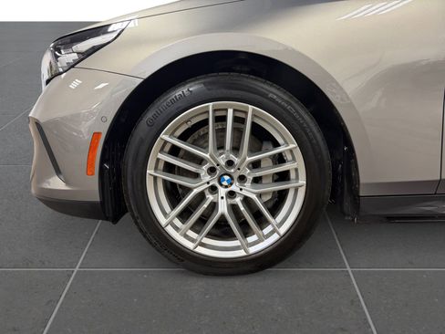 Used 2024 BMW 530i xDrive w/ Convenience Package AWD/4WD image 14