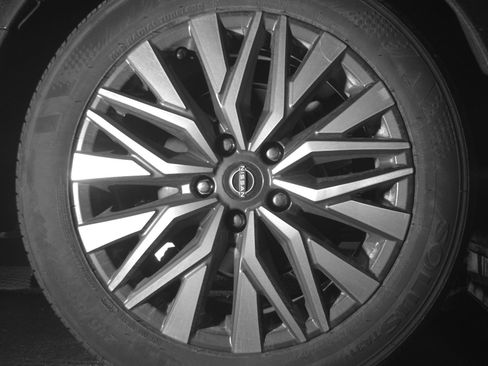 Used 2025 Nissan Altima 2.5 SV image 15