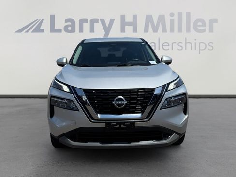 Used 2023 Nissan Rogue SV AWD/4WD image 8