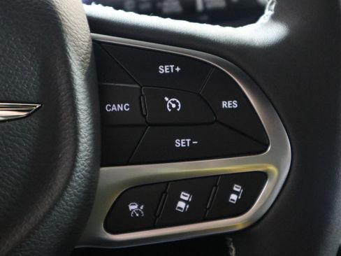 New 2026 Chrysler Pacifica Select image 30