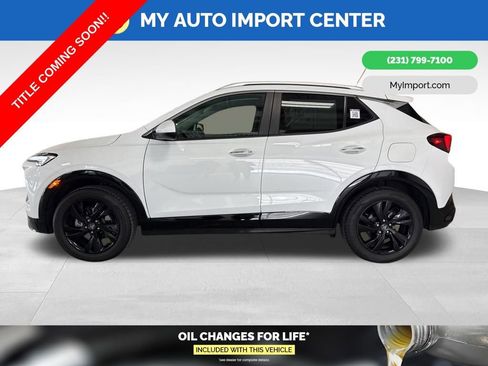 Used 2024 Buick Encore GX Sport Touring image 4