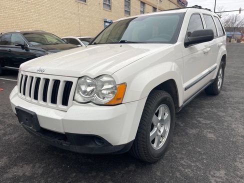 Used 2009 Jeep Grand Cherokee Laredo image 1