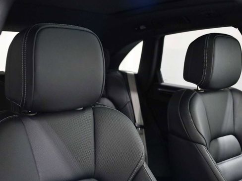 New 2026 Porsche Macan S image 22