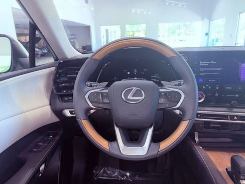 Used 2025 Lexus RX 350 Premium Plus w/ Convenience Package FWD image 21