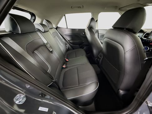 Used 2026 Hyundai Venue SEL image 27