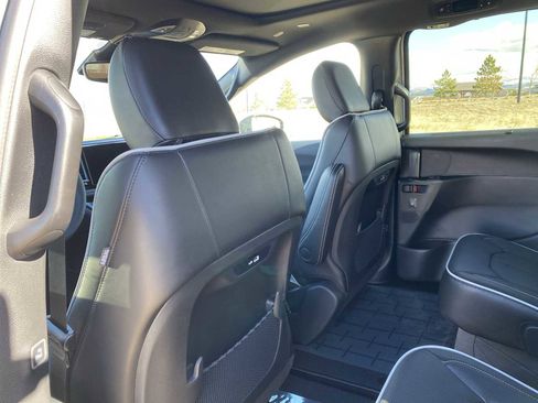 New 2026 Chrysler Pacifica Limited image 33