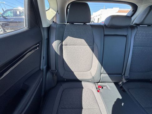 Used 2025 Kia Seltos S image 37