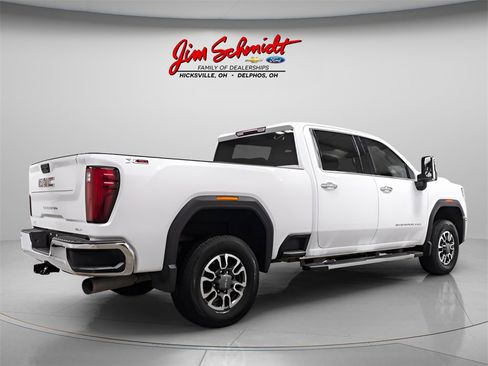 Used 2024 GMC Sierra 2500 SLT w/ SLT Convenience Package image 6