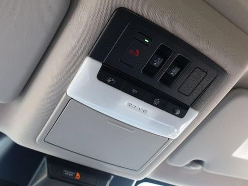 Certified 2025 Nissan Rogue SV w/ SV Premium Package FWD image 18