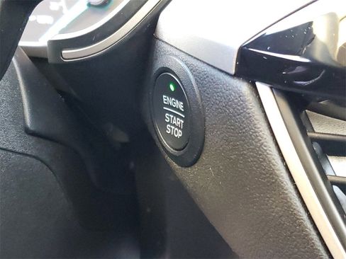 Used 2022 Ford Escape SE w/ Convenience Package image 18