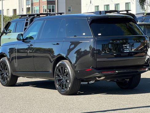 New 2026 Land Rover Range Rover Long Wheelbase SE AWD/4WD image 4