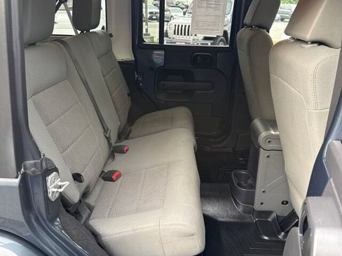 Used 2008 Jeep Wrangler Unlimited Sahara AWD/4WD image 15