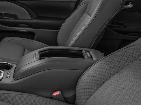 Certified 2017 Toyota Highlander Limited AWD/4WD image 15