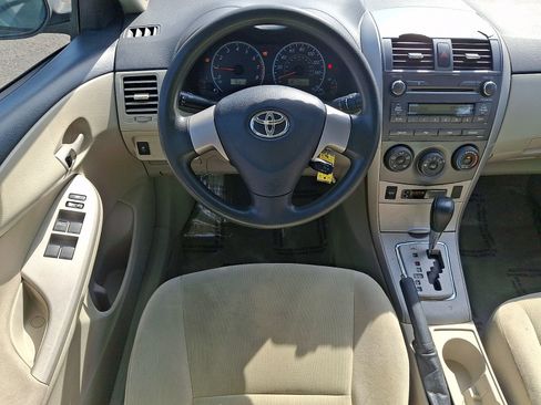 Used 2011 Toyota Corolla LE FWD image 13