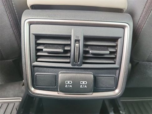 Used 2021 Subaru Forester Premium image 21