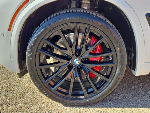 New 2026 BMW X5 xDrive40i w/ Executive Package image 11
