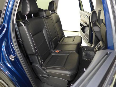 Certified 2023 Volkswagen Atlas SE w/ Black Wheel Package FWD image 20