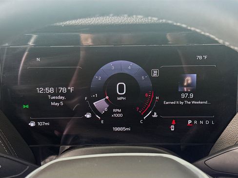 Used 2025 GMC Yukon Denali RWD image 16