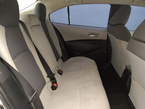 Used 2021 Toyota Corolla LE FWD image 19