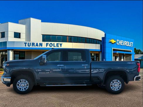 New 2026 Chevrolet Silverado 2500 LTZ image 2