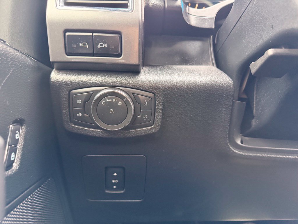 Used 2016 Ford F150 XLT w/ Equipment Group 302A Luxury AWD/4WD image 35