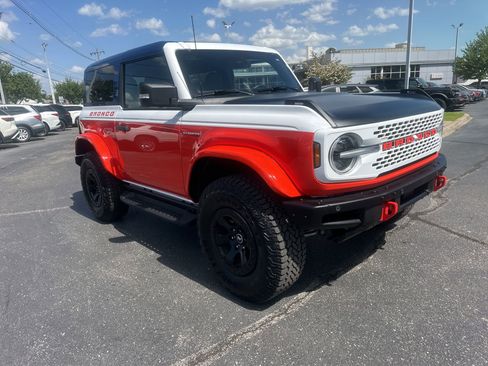 Used 2025 Ford Bronco Stroppe Edition AWD/4WD image 2