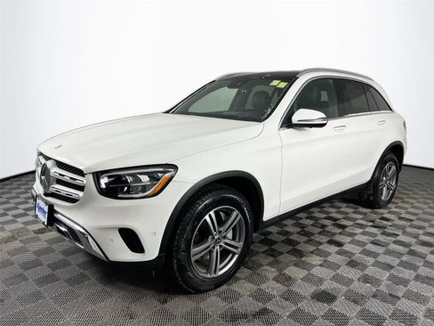 Certified 2022 Mercedes-Benz GLC 300 4MATIC image 2