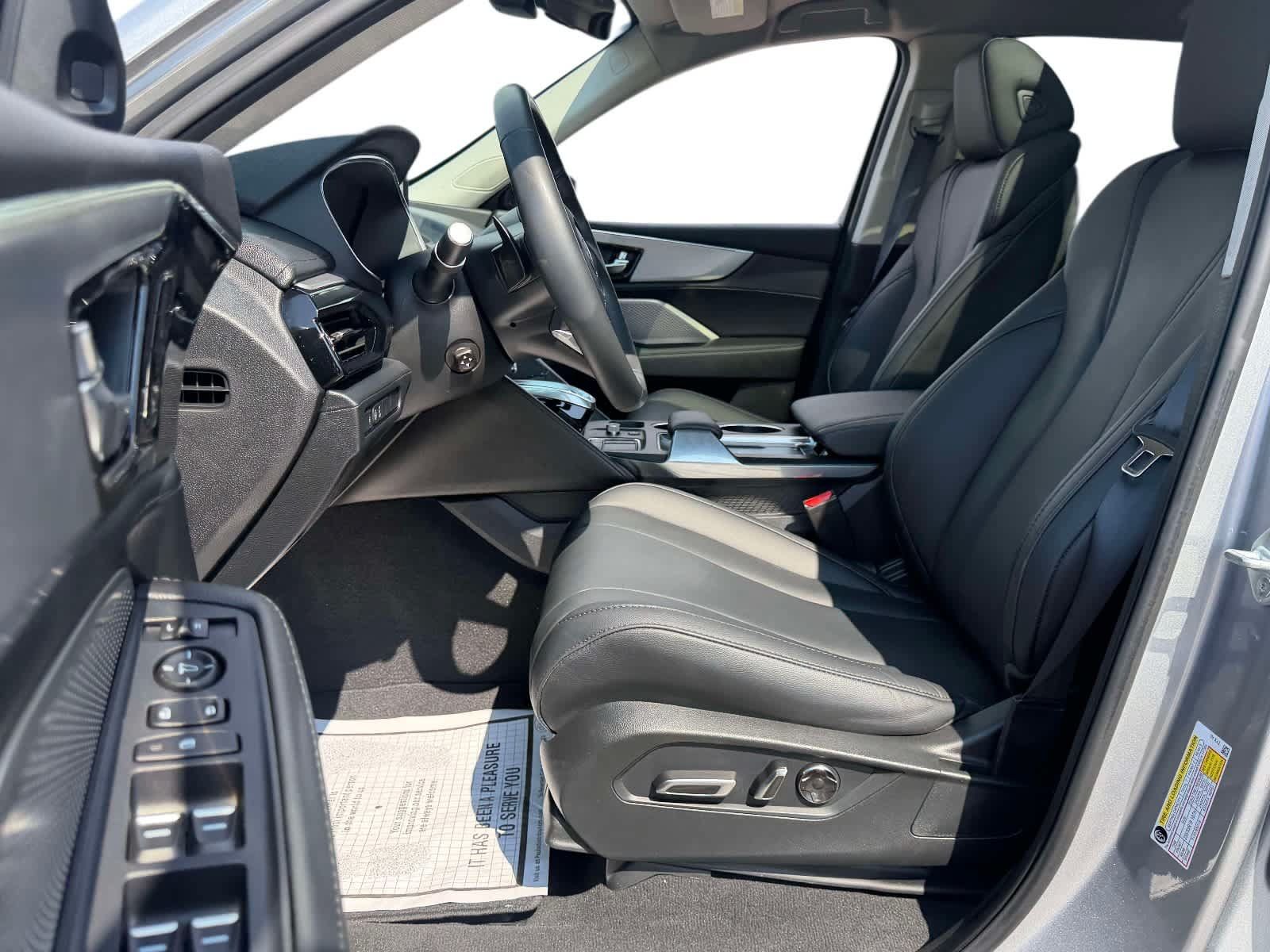 Used 2024 Acura MDX SH-AWD image 10