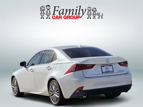 Used 2016 Lexus IS 200t image 3