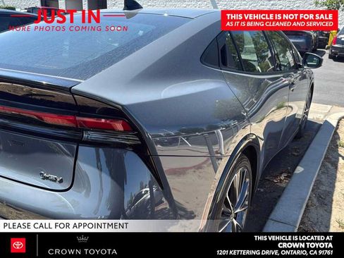 Used 2026 Toyota Prius XLE FWD image 2