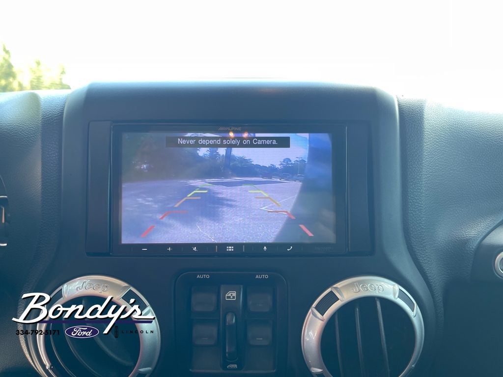 Used 2013 Jeep Wrangler Unlimited Sport AWD/4WD image 6