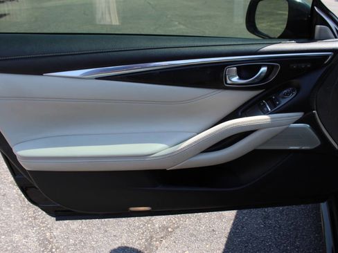 Used 2018 INFINITI Q60 3.0t Luxe w/ Sensory Package 3.0T Luxe image 15