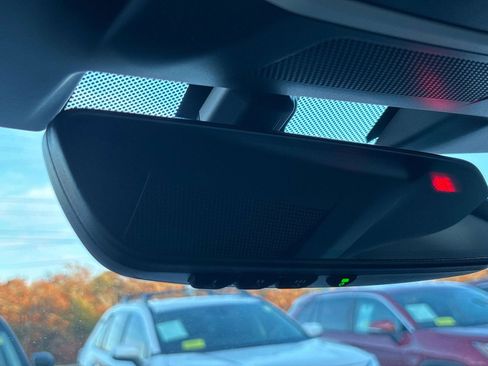 Used 2024 Subaru Outback Limited image 32