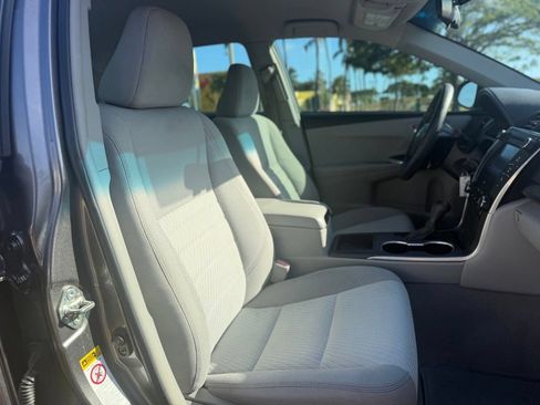 Used 2016 Toyota Camry LE FWD image 9