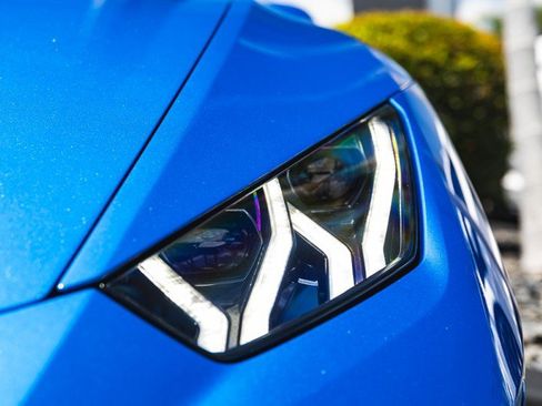 Used 2023 Lamborghini Huracan EVO AWD/4WD image 16
