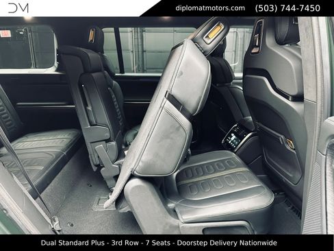 Used 2024 Rivian R1S Adventure AWD/4WD image 18