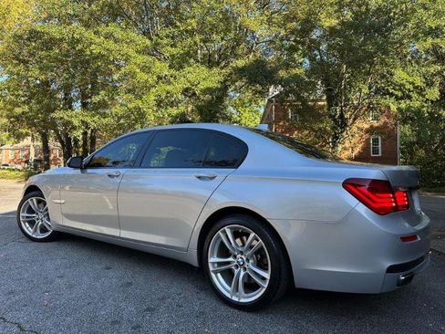 Used 2013 BMW 740Li image 9