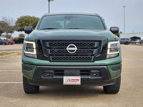 Used 2024 Nissan Titan SV w/ SV Bronze Edition Package image 7