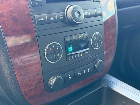 Used 2013 Chevrolet Avalanche LT w/ All-Star Edition RWD image 21