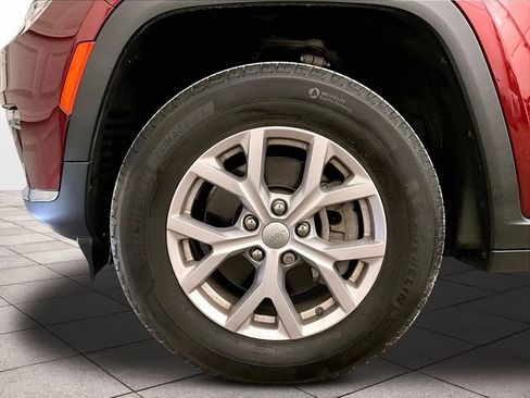 Used 2021 Jeep Grand Cherokee L Limited AWD/4WD image 8