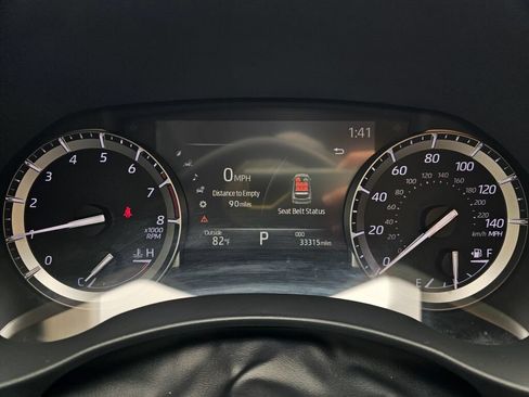 Used 2022 Toyota Highlander XLE AWD/4WD image 23