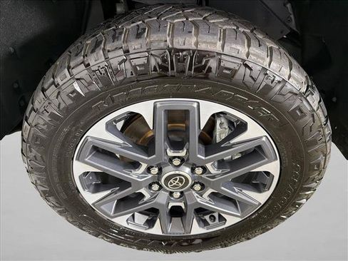 Used 2024 Toyota Tundra Limited AWD/4WD image 13